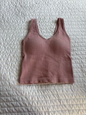 Sleeveless Ribbed V-Neck Tank Top in Dusty Rose